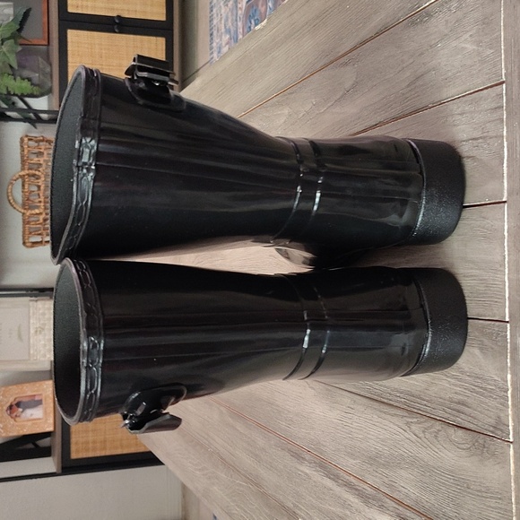 NEW HUNTER ORIGINAL REFINED SLIM FIT SHORT GLOSS DUO RAIN BOOTS SIZE 9 $189. - Picture 10 of 14
